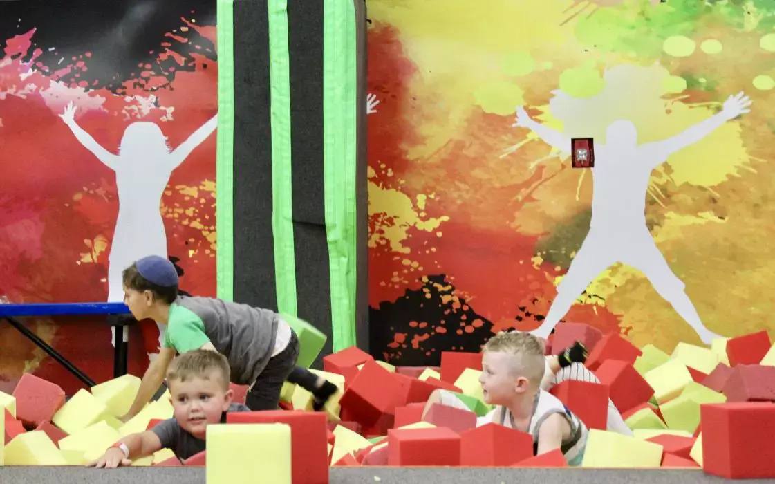 kids in foam pit